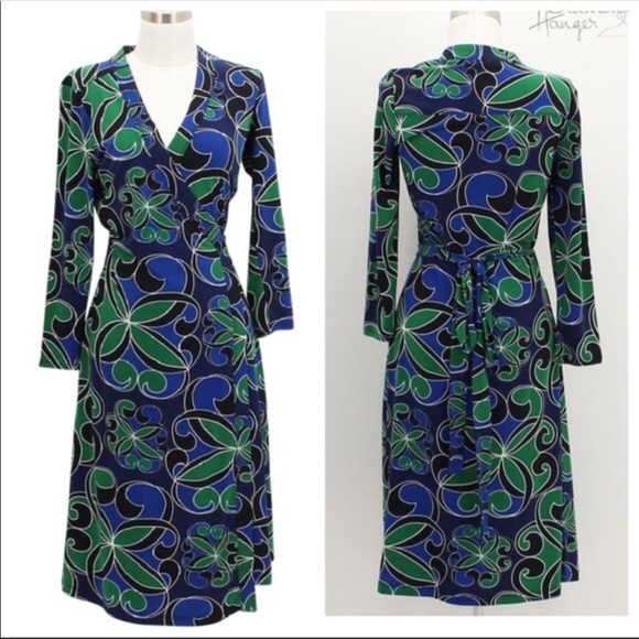 Tahari wrap around dress. Office or evening - Picture 3 of 3